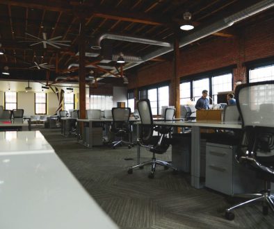 space-desk-workspace-coworking