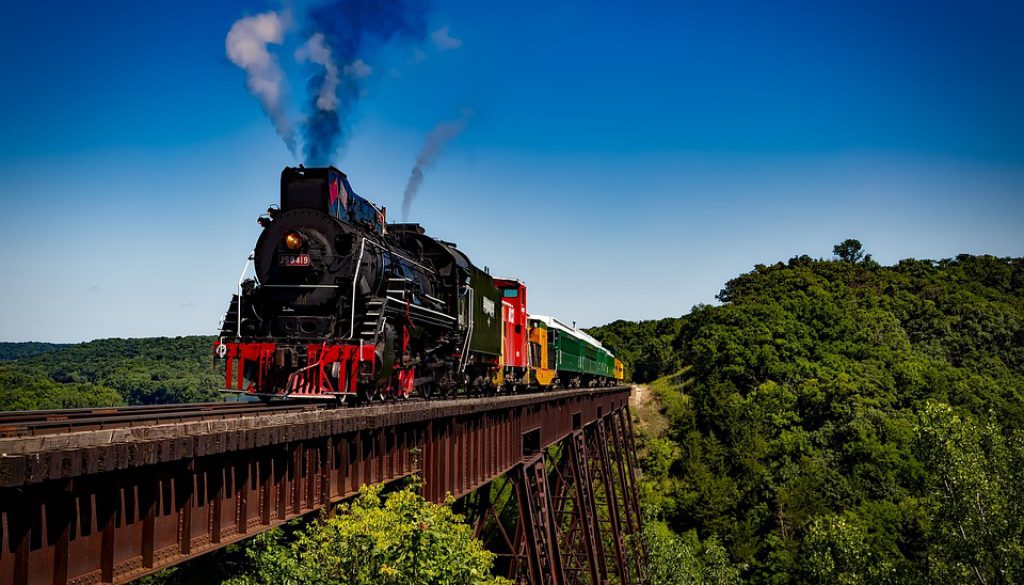 train-1728537_960_720